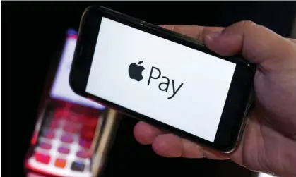  ?? Photograph: Anadolu Agency/Getty Images ?? Apple Pay logo.