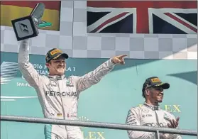  ?? FOTO: EFE ?? Rosberg, en lo más alto de un podio, al que Hamilton consiguió subir como tercero