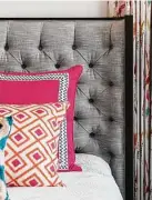  ?? Julie Soefer ?? Interior designer Pamela O’Brien mixed colors and patterns on pillows.