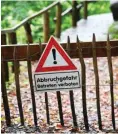  ??  ?? Abgesperrt: Weg am Königsstuh­l