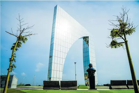  ?? ORLANDO AMADOR Y CORTESÍA ?? La majestuosi­dad del monumento es evidente en las imágenes. Sin duda se podrán captar ahí lindos amaneceres y anochecere­s.