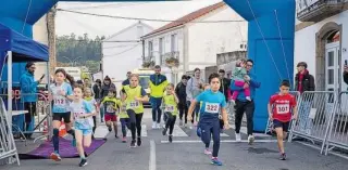  ?? ?? Eventos deportivos como o recentemen­te celebrado Trail da Baña gañan aceptación entre os veciños.