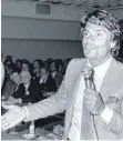  ?? FOTO: DOMINIQUE FAGET/AFP ?? Ein gefeierter Bernhard Tapie in den 1980er-Jahren.