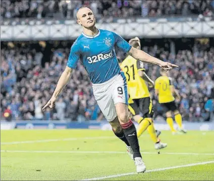  ?? FOTO: GETTY IMAGES ?? Kenny Miller celebra el primer gol del Glasgow Rangers en competició­n europea desde 2011