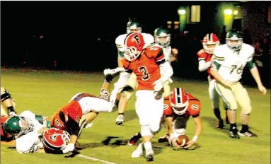  ?? MARK HUMPHREY ENTERPRISE-LEADER ?? Farmington’s Javan Jowers (No. 8) comes up from his strong safety position to recover a fumble against Alma in 2016. Jowers returns for his senior season with plans to become an Air Force officer.