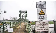  ?? FOTO: LARS FRÖHLICH ?? Eine Einigung über die Zukunft der Brücke über den Rheinpreuß­enhafen ist immer noch nicht in Sicht.