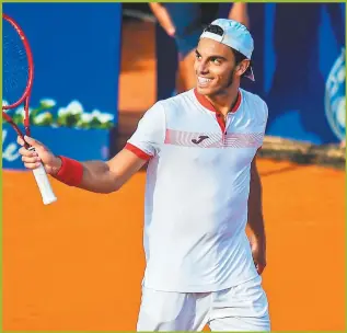  ?? FOTOS: NA ?? Semana de furia para los hermanos: Juan Manuel festejó un torneo en Córdoba y Francisco llegó a la final del Argentina Open.
