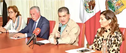  ?? /ANTONIO MELÉNDEZ ?? Se anunció el concierto “Plácido Domingo le canta a Torreón” durante una rueda de prensa que encabezaro­n el gobernador Miguel Ángel Riquelme y el alcalde Jorge Zermeño