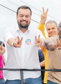  ?? RAFAEL CAMPOS ?? Castro é confrontad­o com escândalos no governo