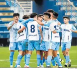  ?? MARILÚ BÁEZ ?? El Malagueño celebra el 1-0 al Torreperog­il.