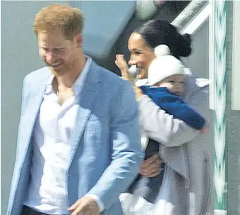  ??  ?? The Duke and Duchess arrive in Cape Town and, below, Meghan delivers her speech