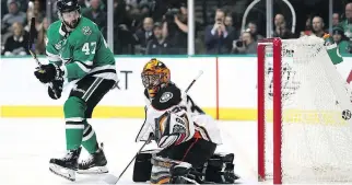  ?? RONALD MARTINEZ/GETTY IMAGES ?? Right-winger Alexander Radulov will make his first appearance in Montreal since signing with the Dallas Stars when his new team hits the ice at the Bell Centre on Tuesday night.