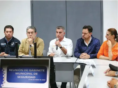  ?? ESPECIAL ?? Reunión del Gabinete Municipal de Seguridad en Zacatlán.