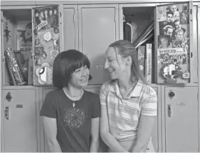  ?? ALEX LOMBARDI ?? Maya (Maya Erskine, left) and Anna (Anna Konkle) navigate seventh grade together in Hulu’s “PEN15.”