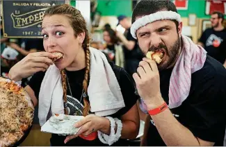  ??  ?? M A R ATÓ N MUZA5El gran evento de la pizza que convoca cada año 1500 personas.