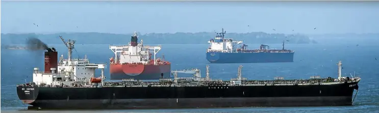  ?? TNS ?? Oil tankers sail the Maracaibo Lake in Maracaibo, Venezuela, as sanctions block the nation’s internatio­nal oil trade.