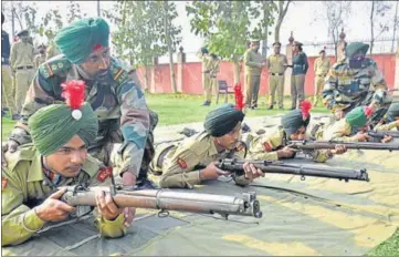  ?? SAMEER SEHGAL/ HT ?? National Cadet Corps students during a training camp at Government Industrial Training Institute, Ranjit Avenue, in Amritsar on Saturday.