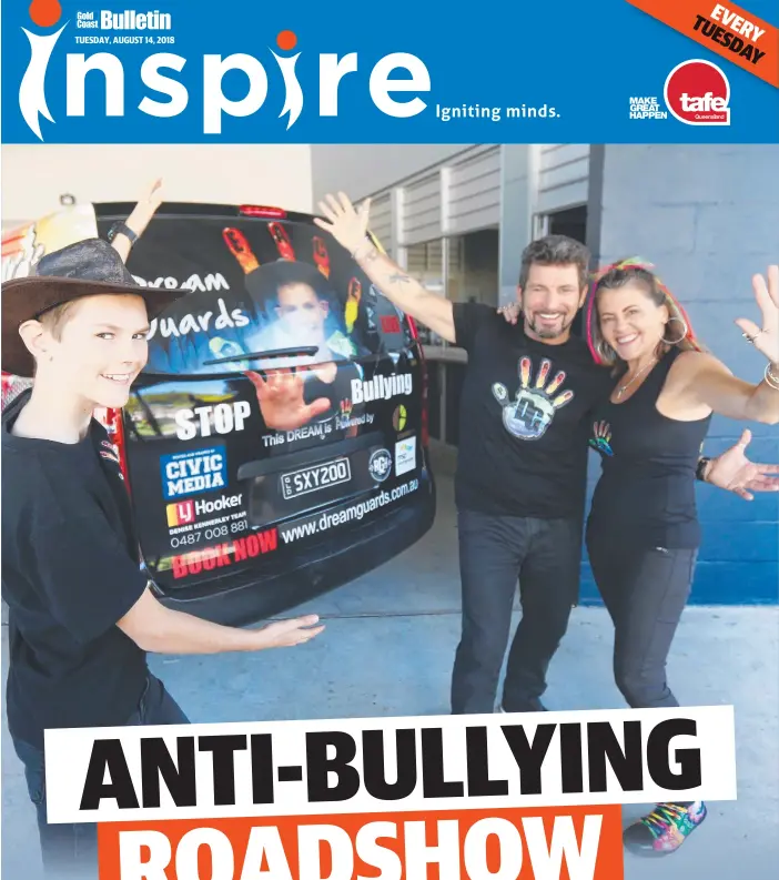  ?? Picture: MIKE BATTERHAM ?? Michael Bennett and Donna-Leigh Perfect of Dream Guards show off their new vehicle at Varsity Lakes Primary School with 11-year-old anti-bullying ambassador Samuel Pearce.