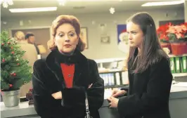  ?? Randy Tepper / The WB ?? Kelly Bishop as Emily ( left) and Alexis Bledel as Rory unexpected­ly find themselves at a hospital on a Christmas episode of “Gilmore Girls.”