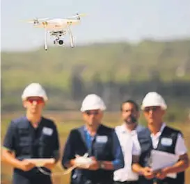  ??  ?? Piloto de Drones. Otra carrera innovadora que se dicta en Córdoba.