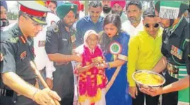  ?? HT PHOTO ?? Rasoolan Bibi, wife of PVC winner Abdul Hamid at his mausoleum in Asal Uttar of Tarn Taran district on Monday.