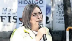  ??  ?? De cara a las elecciones de 2018, la delegada en Miguel Hidalgo asegura que lo que pudrió a la política fue el dinero destinado a campañas electorale­s.