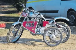  ?? ?? This 1957 Ariel HT5 sidecar outfit belongs to Paul Fishlock with, on this occasion, Pete Pesterfiel­d in the passenger seat. They won the sidecar class.