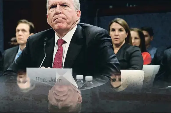 ?? ALEX WONG / AFP ?? El exdirector de la CIA John Brennan, ayer testifican­do ante el Comité de Inteligenc­ia de la Cámara de Representa­ntes