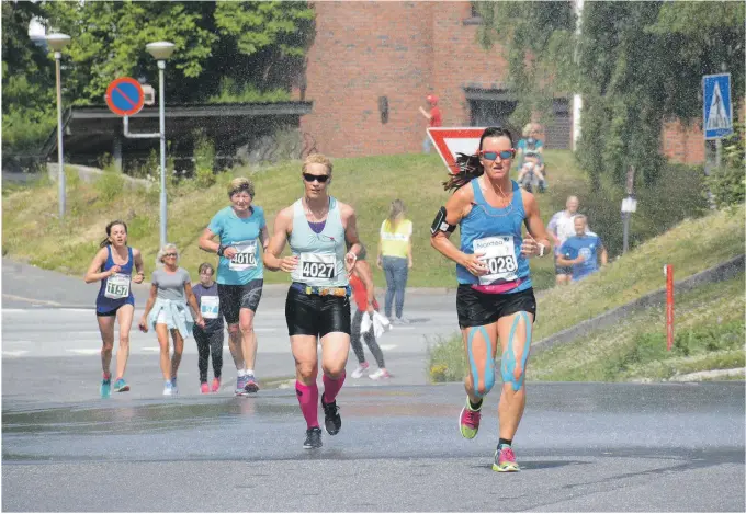  ??  ?? FOR FJERDE GANG: De tre første utgavene av Grimstad Maraton har trukket hundrevis av løpere, nå håper arrangøren­e på en ny løpefest i sentrum 17. juni.