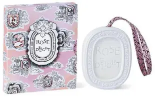  ??  ?? Diptyque Rose Delight comes in a Rose Delight Oval. The scent also comes in a hair fragrance, Eau Rose, available at Rustan’s The Beauty Source.