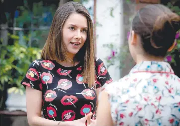  ??  ?? •La actriz Alejandra García en una escena de “Vencer el desamor”.