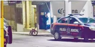  ?? ?? Un hombre fue asesinado mientras realizaba unas compras en una tienda de abarrotes en el fraccionam­iento San José, en Pénjamo.