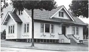  ?? CITY OF VANCOUVER ARCHIVES PHOTO CVA 180-597 ?? First PNE prize home in 1934.