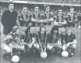  ?? FOTO: ARCHIVO MD ?? Once tipo 73-74 Algunos de estos jugadores se dan cita en Montmeló