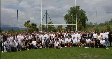  ?? (Photos G. M.) ?? Belle photo de famille dernièreme­nt au stade Thierry-clavé à Mandelieu.