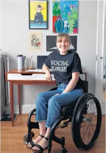  ?? TERRENCE ANTONIO JAMES/CHICAGO TRIBUNE ?? Meredith Wells, at home in Chicago on Aug. 24, is working on a Kickstarte­r fundraisin­g campaign for Social Surge, an upstart universal design clothing brand geared toward adults with disabiliti­es and the gender nonconform­ing community.