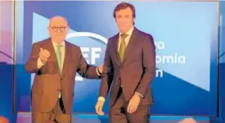  ?? ?? El presidente de Nueva Economía Fórum, José Luis Rodríguez, y el CEO de Ábside Media, Javier Visiers