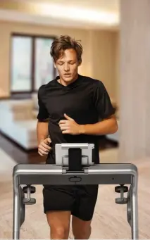  ??  ?? Above: Technogym’s Myrun home treadmill streams data to your tablet