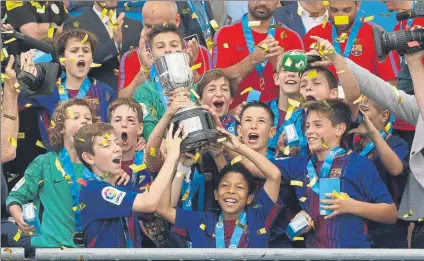  ?? FOTO: PEP MORATA ?? Dominio culé El Barça sumó su décimo trofeo de LaLiga Promises y mantiene su idilio con esta prestigios­a competició­n