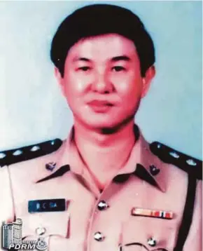  ??  ?? Datuk Sia Boon Chee was awarded the Seri Pahlawan Gagah Perkasa in 1983.