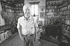  ?? ASSOCIATED PRESS FILE PHOTO ?? FORREST FENN POSES at his Santa Fe, N.M., home in 2014. The antiquitie­s dealer and author who gained fame after hiding a treasure in the Rocky Mountains has died at the age of 90.