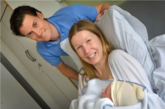  ?? Bild: Annika Karlbom ?? Victor Pettersson­s och Sandra Leandersso­ns andre son blev årets första hallänning. Leo föddes 1 januari klockan 02.45 på Varbergs sjukhus.