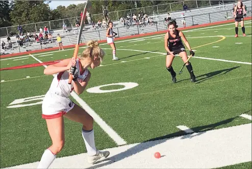  ?? Contribute­d photo ?? Greenwich’s Zita Cohen gets ready to drive the ball against New Canaan on Saturday.