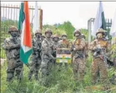  ??  ?? Armies of India and Pakistan Army on the occasion of Pakista Independen­ce Day, in Poonch on Saturday,