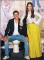  ?? AGENCE FRANCE-PRESSE ?? Bollywood stars Akshay Kumar (left) and Bhumi Pednekar pose for pictures for their film
in Mumbai last month.