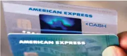  ?? Foto: dpa/Elise Amendola ?? Wer mit einer Kreditkart­e von American Express bezahlte, war im Vorteil, weil für alle anderen Kunden ein zusätzlich­es Entgelt und eine Servicegeb­ühr anfielen.