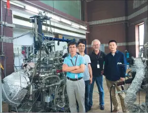  ?? PHOTOS PROVIDED TO CHINA DAILY ?? US scientist Earl Plummer is both a contributo­r to and witness of China’s rapid developmen­t in quantum physics. He has worked closely with Chinese experts and institutes over the past decade.