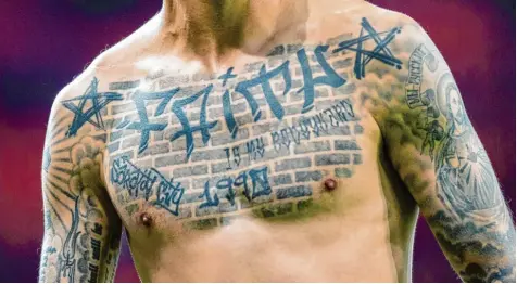  ?? Foto: dpa ?? Tattoos – man sieht sie oft bei Sportlern. Aber weil sie auch in der normalen Bevölkerun­g weitverbre­itet sind, rückt das Thema Hautpflege in den Fokus.