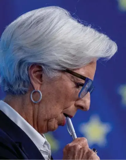  ?? © ?? ECB-voorzitter Christine Lagarde wil niet machteloos toekijken als de rente verder stijgt.
REUTERS