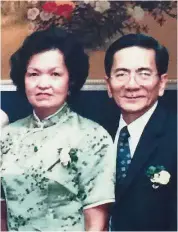  ??  ?? His inspiratio­ns: Tan’s father Tan Kim Lee and mother Low Ken Yin.